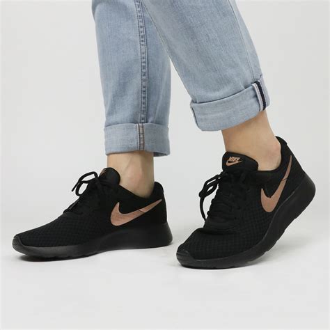 nike schoenen dames sale maat 40